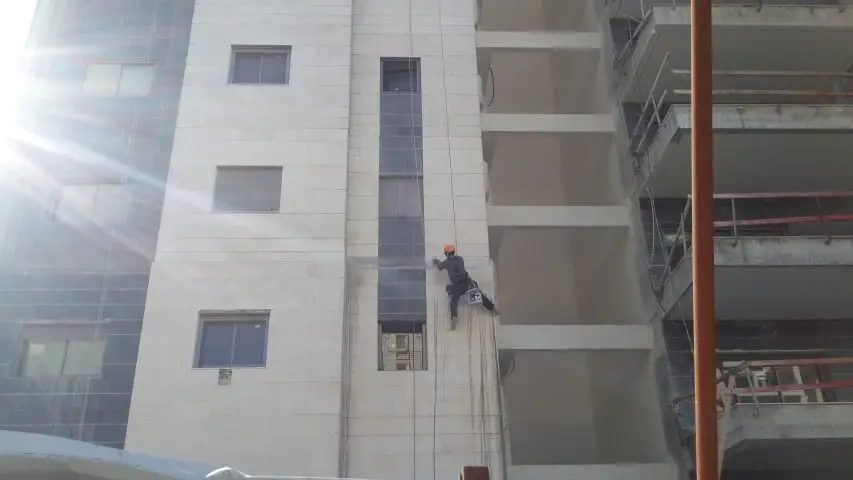אילו עבודות מומלץ לעשות בשירותי סנפלינג